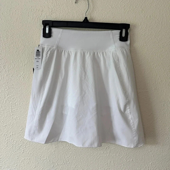 - TnaMOVE™ Tennis Mini Skirt - Picture 5 of 8